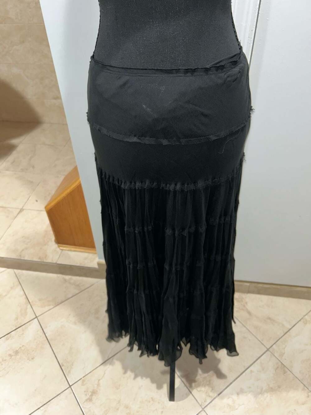 Jones New York Silk Maxi Skirt Size 6 Black Tiered Ruffle Long Skirt
